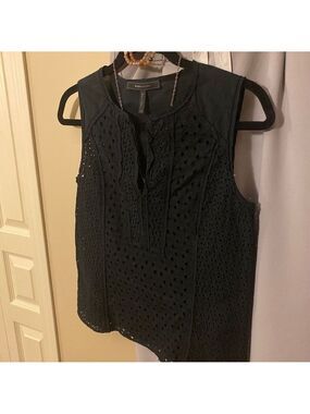 BCBG Eyelet Sleeveless Top. XS